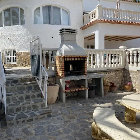 Emilia 8 Pax Villa